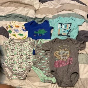 Onesie bundle!!!!